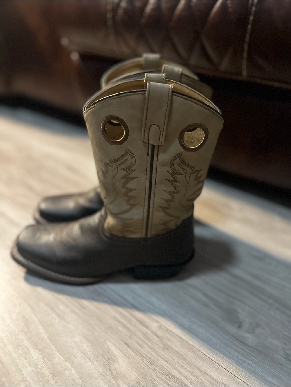 Austin Cowboy Boots Boys Youth Size 4 Squared Toe